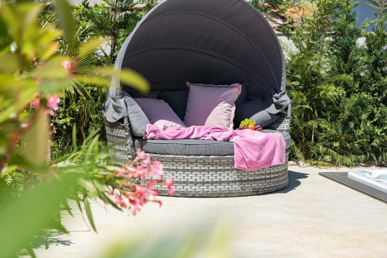 Villa Elena Deluxe Mit Whirlpool Und Beheiztem Pool Am Meer Und Wunderschoenen Blick Auf Die Brijuni Inseln فاجانا المظهر الخارجي الصورة