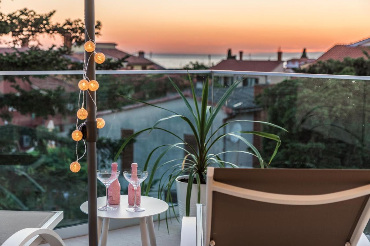 Villa Elena Deluxe Mit Whirlpool Und Beheiztem Pool Am Meer Und Wunderschoenen Blick Auf Die Brijuni Inseln فاجانا المظهر الخارجي الصورة