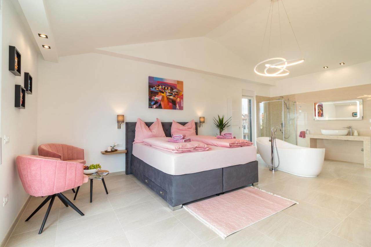 Villa Elena Deluxe Mit Whirlpool Und Beheiztem Pool Am Meer Und Wunderschoenen Blick Auf Die Brijuni Inseln فاجانا المظهر الخارجي الصورة