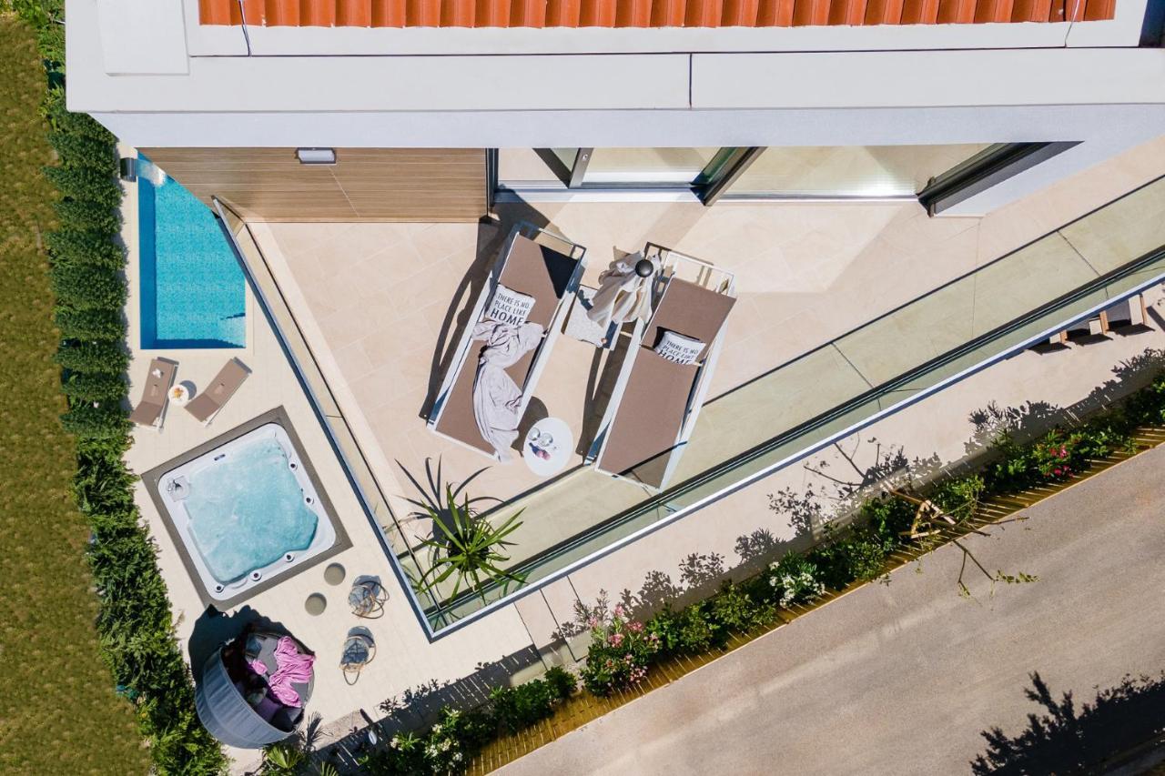 Villa Elena Deluxe Mit Whirlpool Und Beheiztem Pool Am Meer Und Wunderschoenen Blick Auf Die Brijuni Inseln فاجانا المظهر الخارجي الصورة