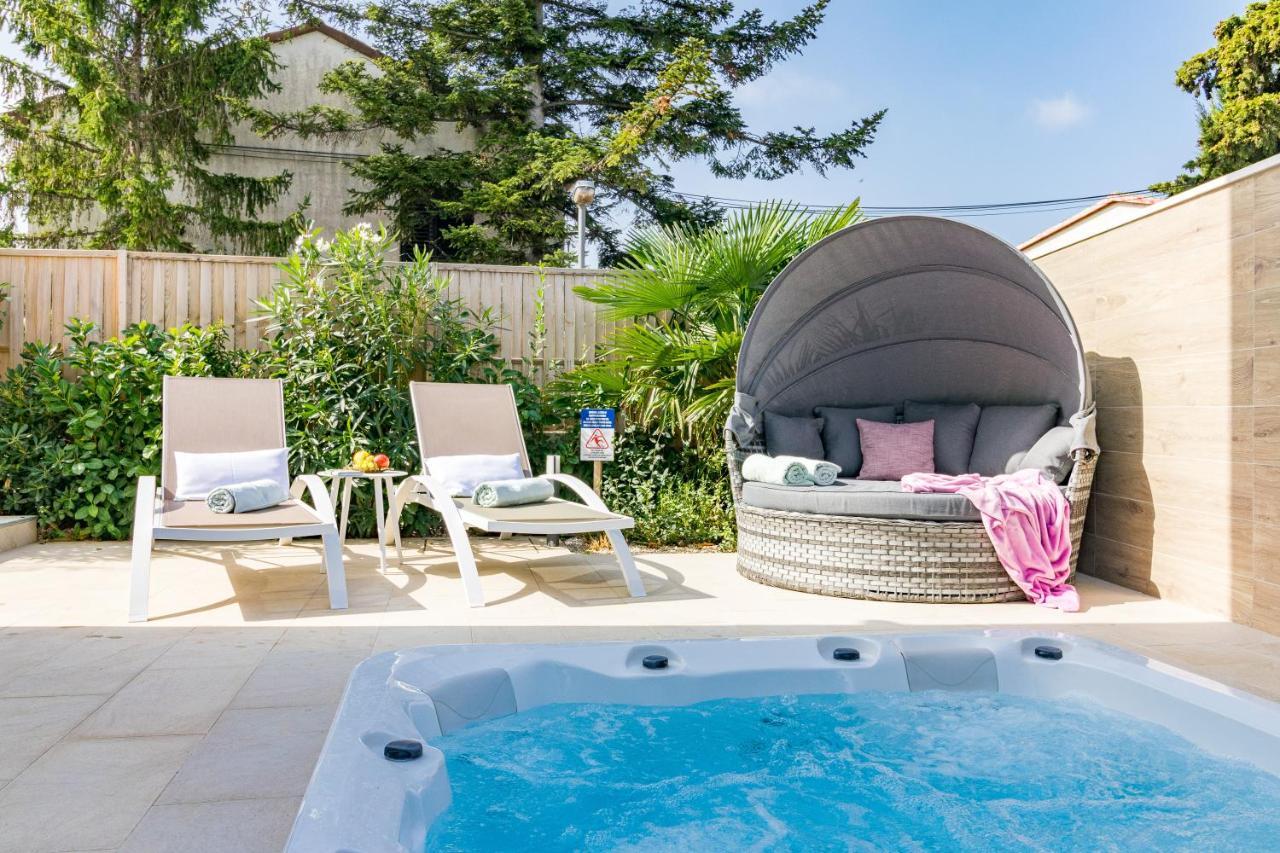 Villa Elena Deluxe Mit Whirlpool Und Beheiztem Pool Am Meer Und Wunderschoenen Blick Auf Die Brijuni Inseln فاجانا المظهر الخارجي الصورة