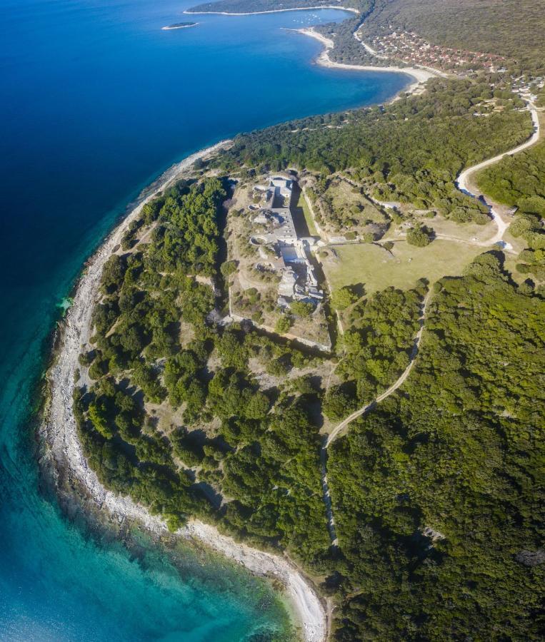 Villa Elena Deluxe Mit Whirlpool Und Beheiztem Pool Am Meer Und Wunderschoenen Blick Auf Die Brijuni Inseln فاجانا المظهر الخارجي الصورة